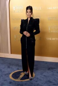 Leia mais sobre o artigo SELENA SURPREENDEU TODOS