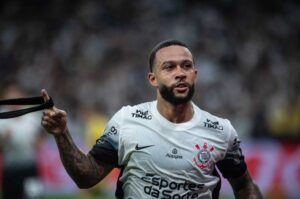 Leia mais sobre o artigo CASARES FURIOSO COM ARBITRAGEM