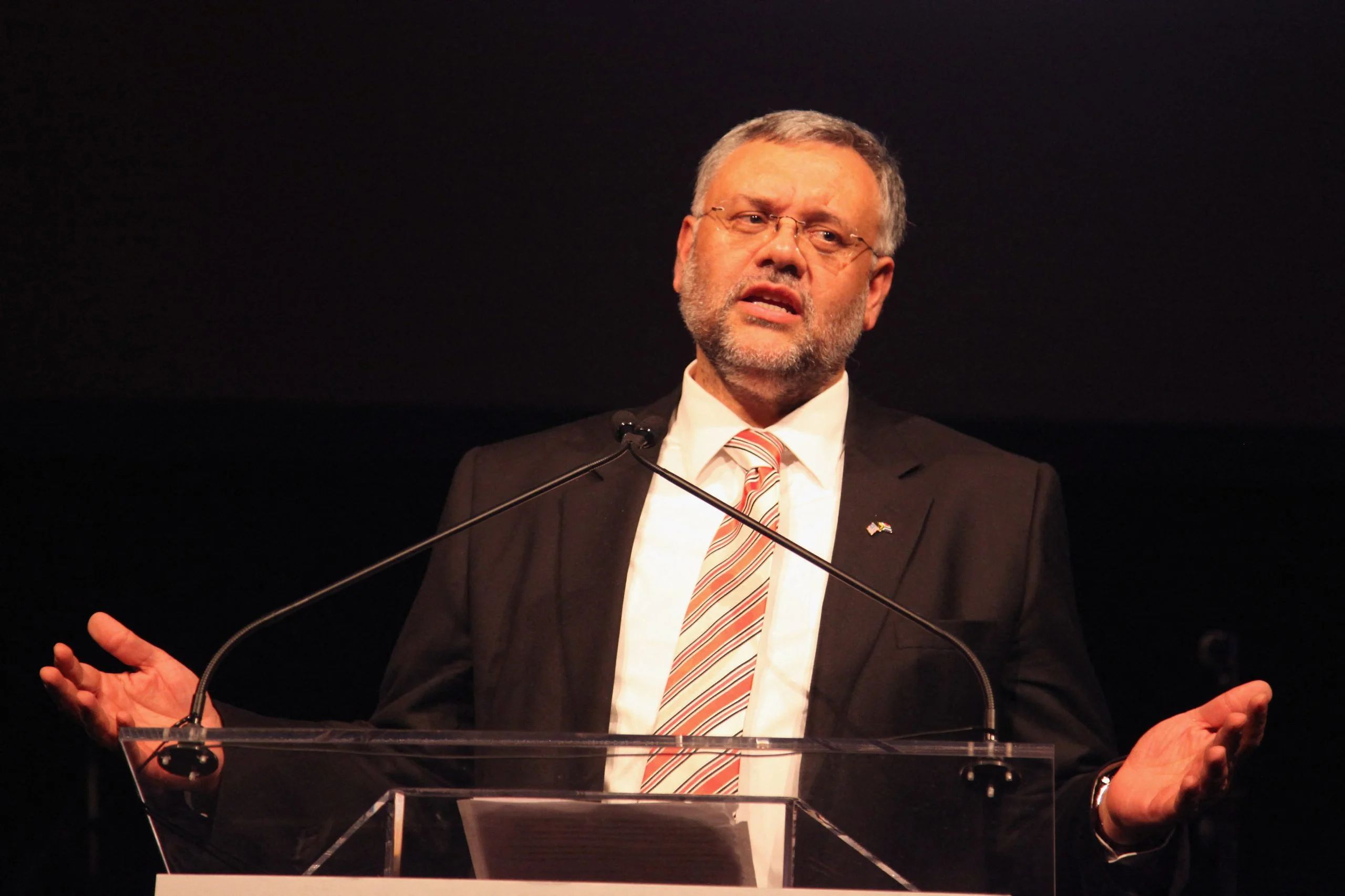 Leia mais sobre o artigo RASOOL FAZ HISTÓRIA