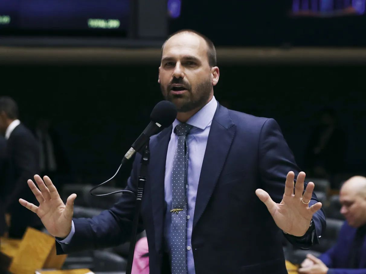 Leia mais sobre o artigo EDUARDO FUGIU MESMO?